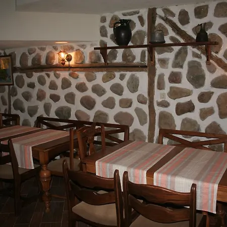 Aparthotel Vris 3*