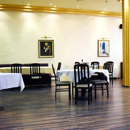 Vris Aparthotel