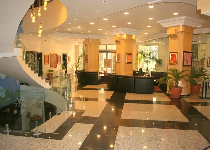 Vris Aparthotel